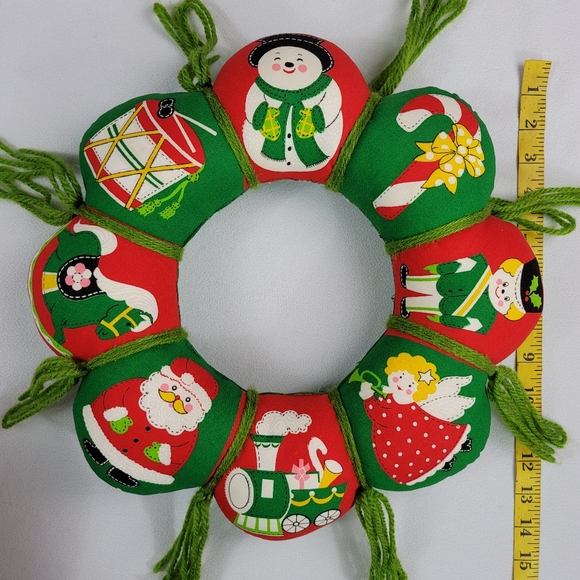 Vintage Christmas Fabric Stuffed Wreath - Picture 5 of 12